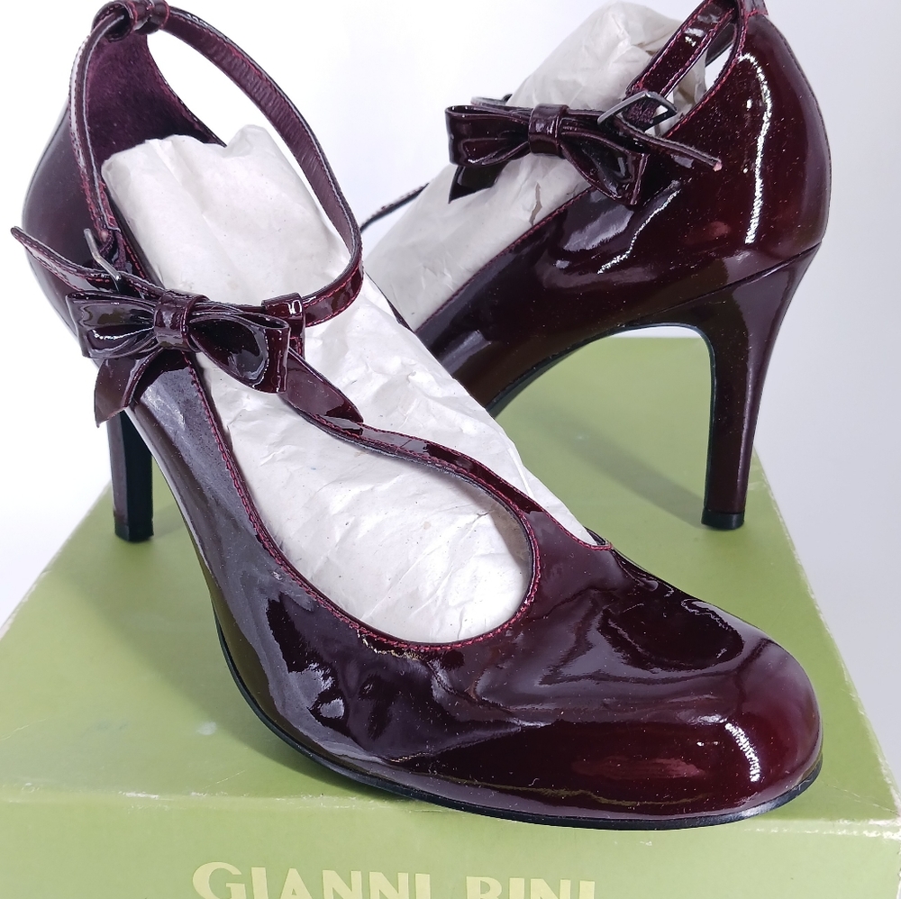 Gianni Bini Heaven T Strap Plum Colored Heels Bow Size 8M